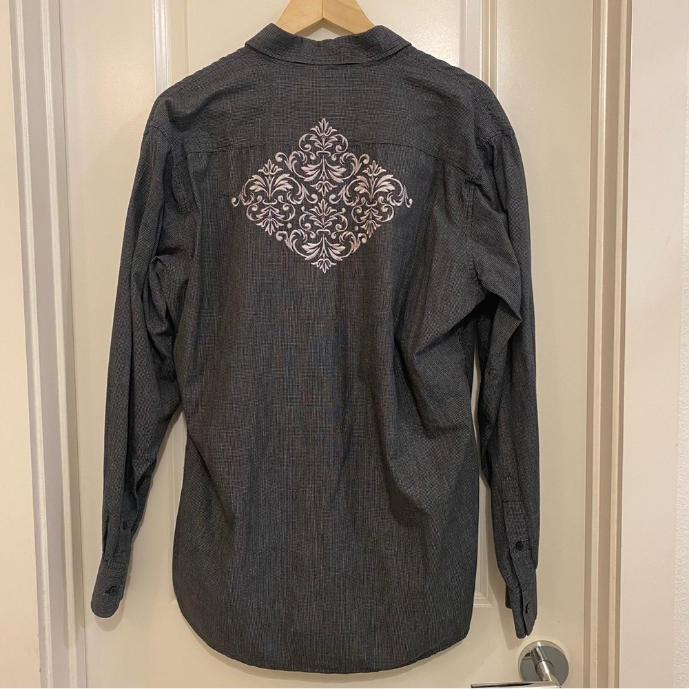 J Ferrar dress shirt, embroidered back, modern fit size large, 16 16.5